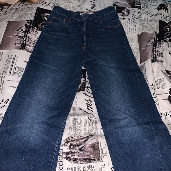 Aritzia Levi’s Ribcage Straight Ankle - Picture 7 of 8